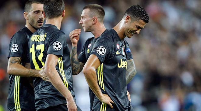 Juventus tiếp tục khốn đốn vì Ronaldo: UEFA sờ gáy, bán “Hoàng tử” Dybala cho MU?