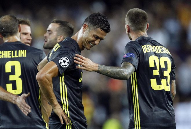 UEFA CHÍNH THỨC ra phán quyết bất ngờ về án phạt cho Ronaldo: Juve thở phào, MU lẫn Mourinho sôi sục