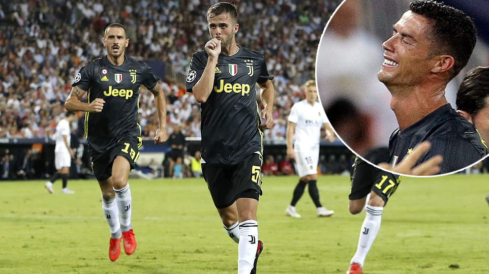 Tạo cú s.ố.c lớn nhất trong sự nghiệp, Ronaldo khiến Juventus nhận kết quả không tưởng trong trận ra quân tại Champions League