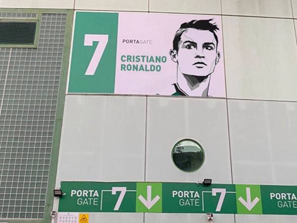 Bóng đá QT 10/10: Ronaldo nhận vinh dự hiếm có