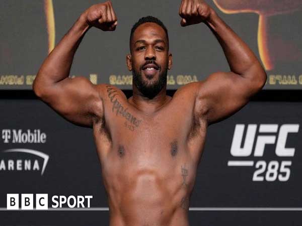 Jon Jones – võ sĩ mạnh nhất thế giới