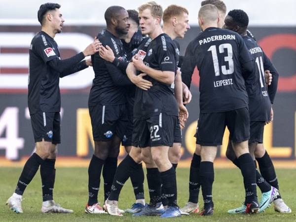 Dự đoán bóng đá Paderborn vs Holstein Kiel 19h00 ngày 17/2