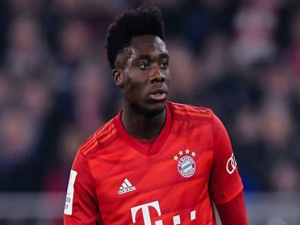 Alphonso Davies – Cơn lốc cánh trái thời hiện đại