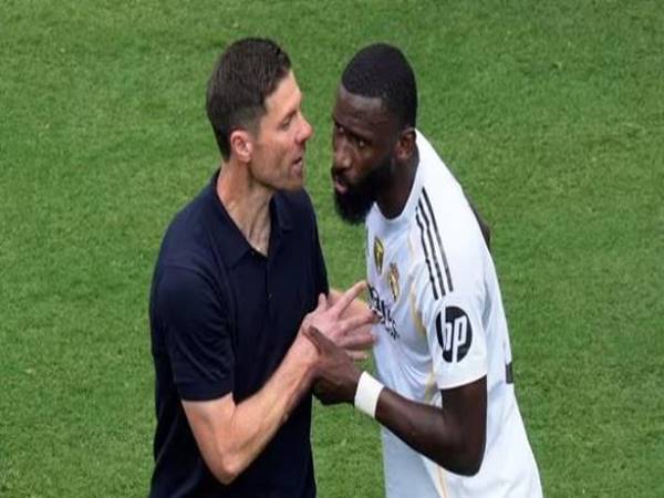 Bóng đá TBN: CĐV Real Madrid lo lắng về phong độ của Rudiger
