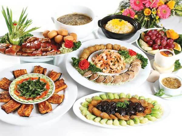 Mơ thấy ăn tiệc mang điềm báo gì có số gì tài lộc