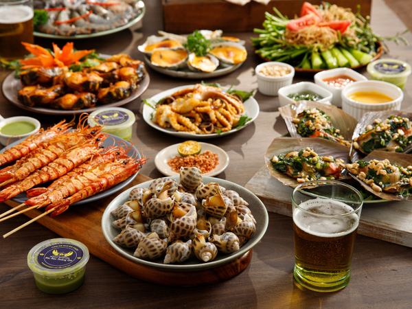 Mơ thấy ăn tiệc mang điềm báo gì có số gì tài lộc