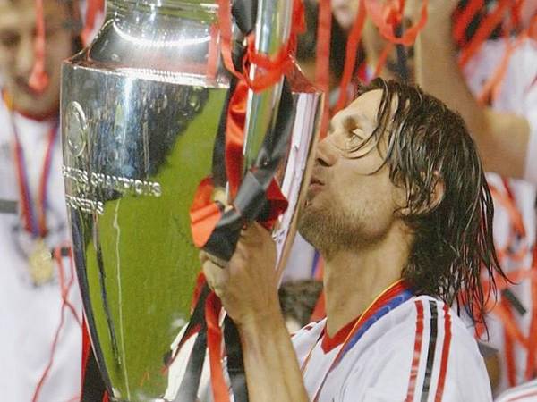 Những thành tích cầu thủ Paolo Maldini đã từng giành được